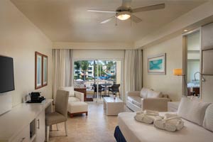 Privilege Honeymoon Suite at Ocean Blue & Sand 
